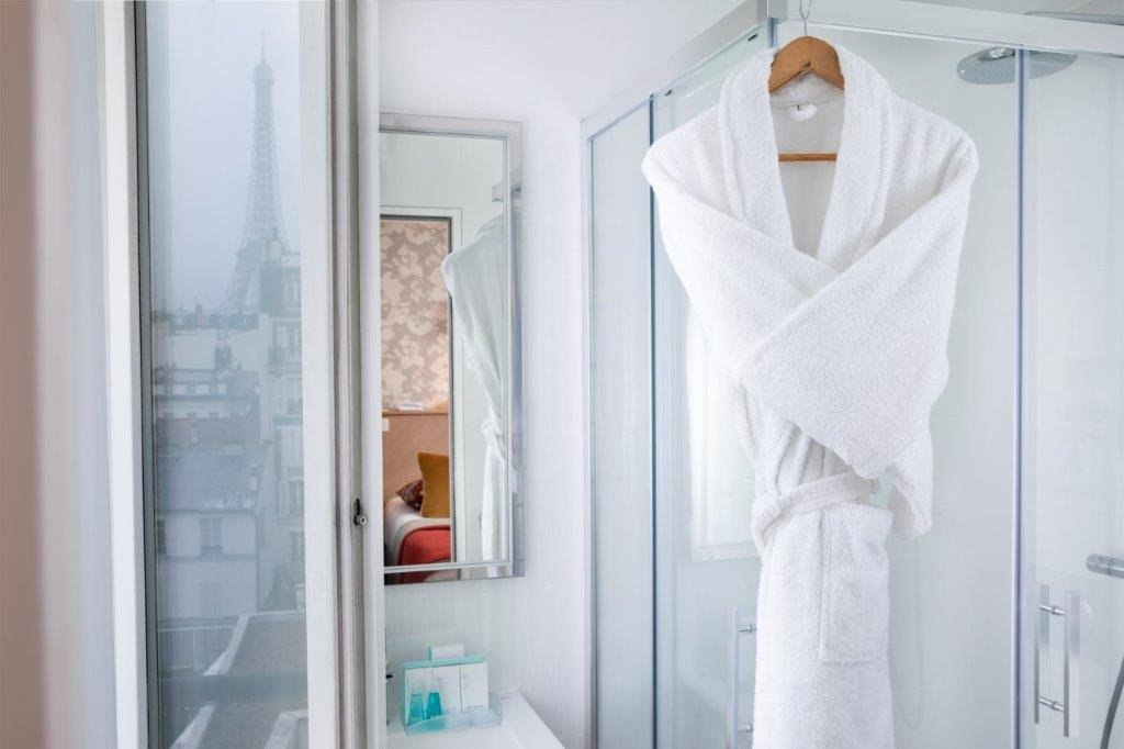 Hotel Les Jardins d'Eiffel | Premium room bathroom